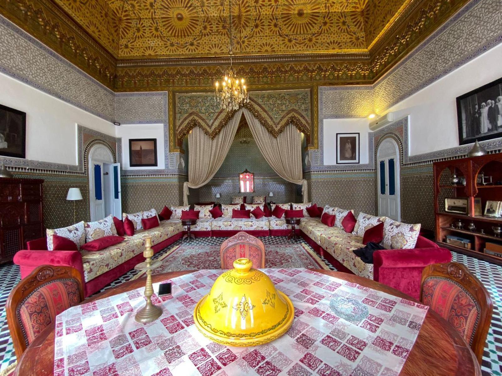Youssef Fez Buitenkant foto