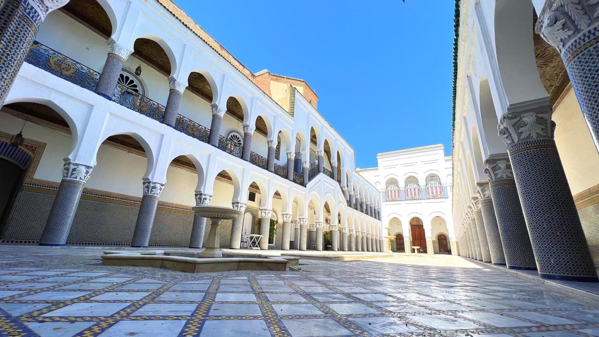 Youssef Fez Buitenkant foto